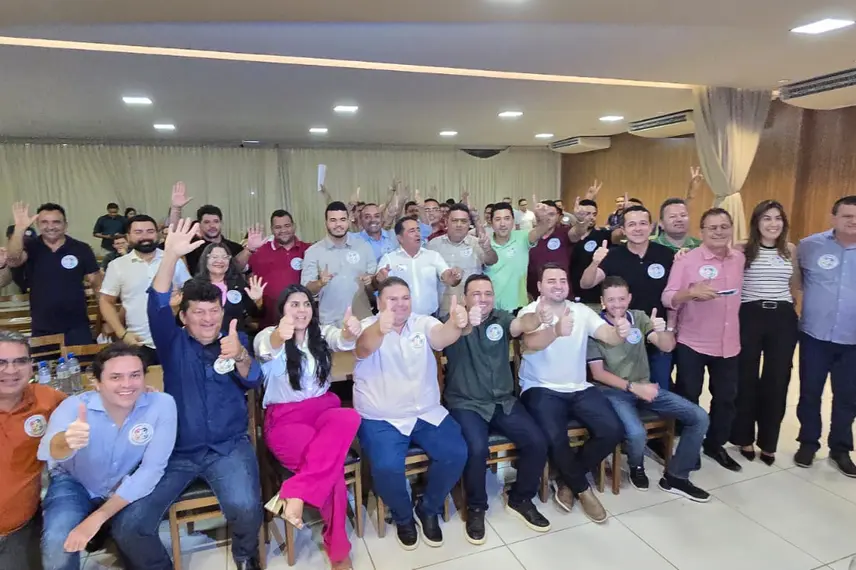Admaelton Bezerra reúne prefeitos para articular campanha à presidência da APPM