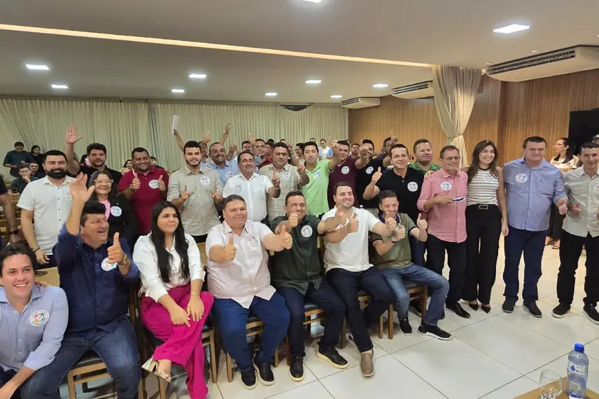 Admaelton Bezerra reúne prefeitos para articular campanha à presidência da APPM