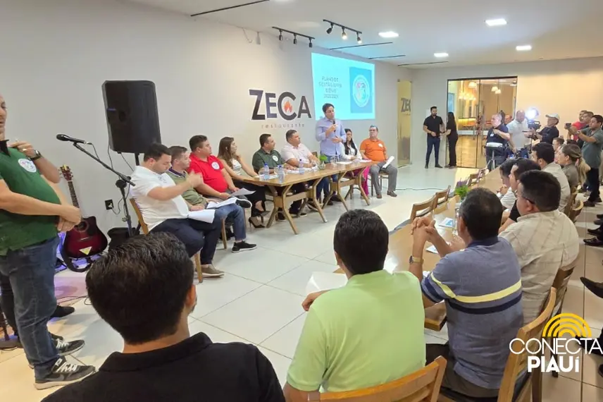 Admaelton Bezerra reúne prefeitos para articular campanha à presidência da APPM