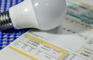 Aneel aciona bandeira verde em dezembro, sem taxa extra na conta de luz (Foto: Reprodução)