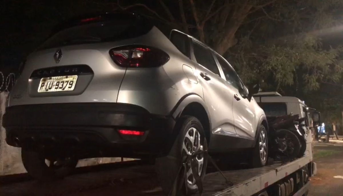 Carro tomado de assalto