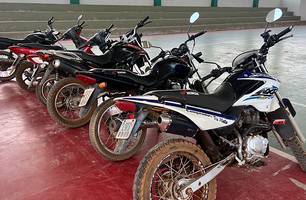 Empresário é preso suspeito de vender motocicletas roubadas em Esperantina (Foto: Divulgação/SSP)