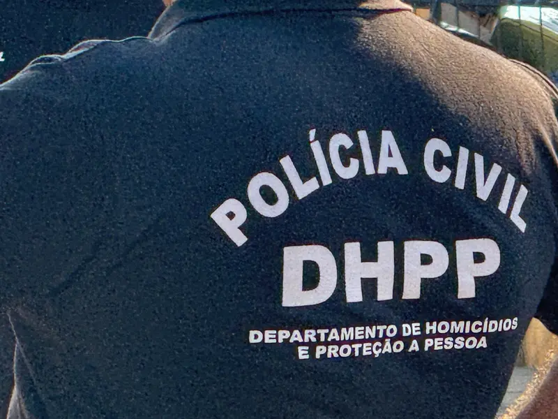 Homem é morto a tiros enquanto usava o celular no horário de almoço em Teresina