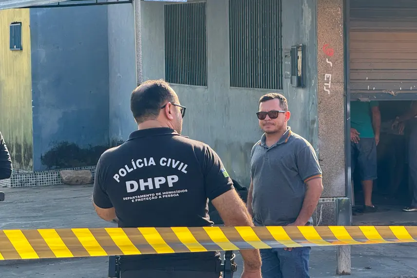 Homem é morto a tiros enquanto usava o celular no horário de almoço em Teresina