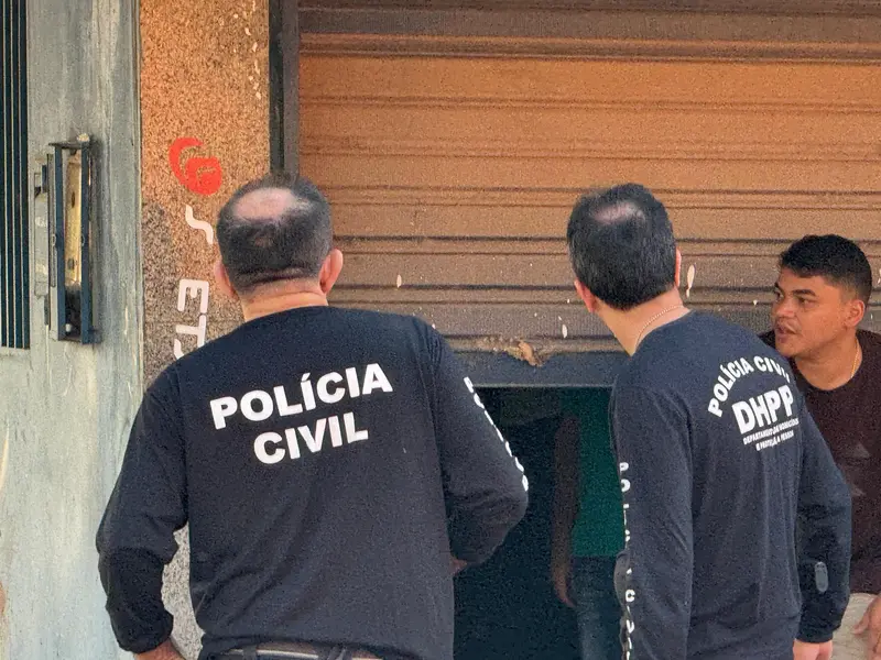 Homem é morto a tiros enquanto usava o celular no horário de almoço em Teresina