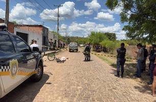 Homem é morto a tiros na zona Leste de Teresina (Foto: Kassio Cavalcante/Conecta Piauí)