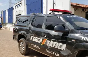 Homem suspeito de tráfico é preso após tentar se esconder debaixo de cama em Timon (Foto: Reprodução)