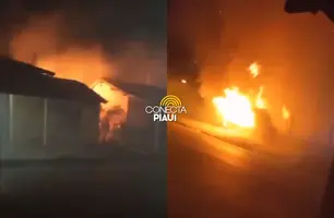 Incêndio de grandes proporções atinge casas na cidade de Barras (Foto: Reprodução)