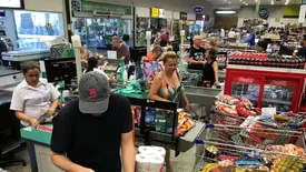 Inflação pesou mais na renda de famílias de baixa renda, segundo o Ipea (Foto: REUTERS/Sergio Moraes)