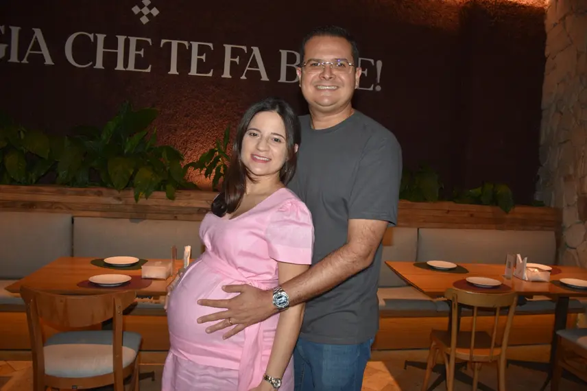 Médica Sariane Ribeiro celebra 40 anos ao lado da família em Teresina