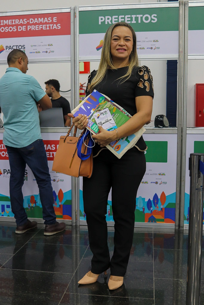 Pactos pelo Piauí reúne mais de 210 prefeitos eleitos e reeleitos em Teresina