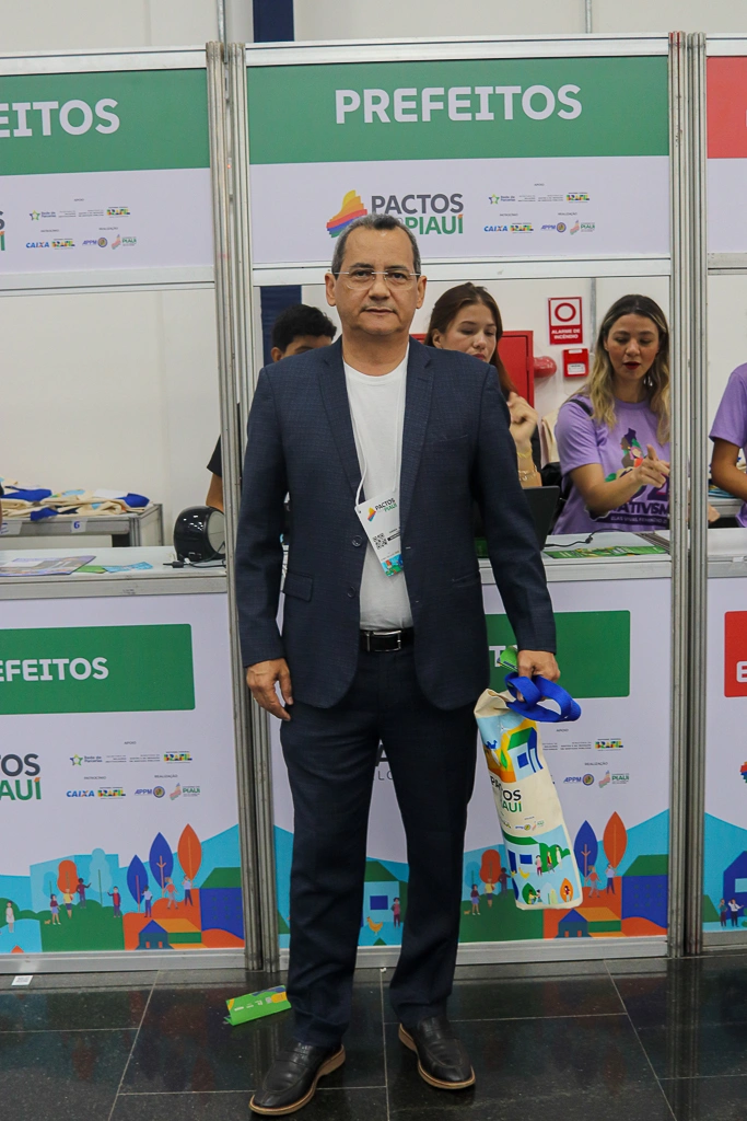 Pactos pelo Piauí reúne mais de 210 prefeitos eleitos e reeleitos em Teresina