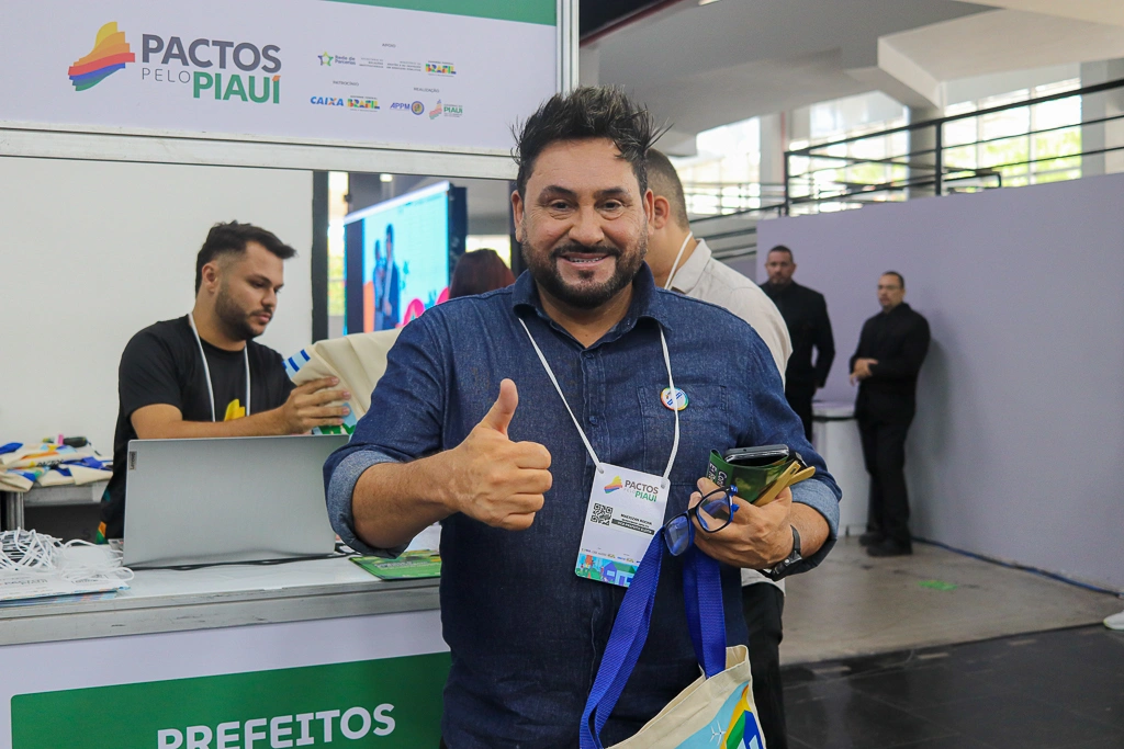 Pactos pelo Piauí reúne mais de 210 prefeitos eleitos e reeleitos em Teresina