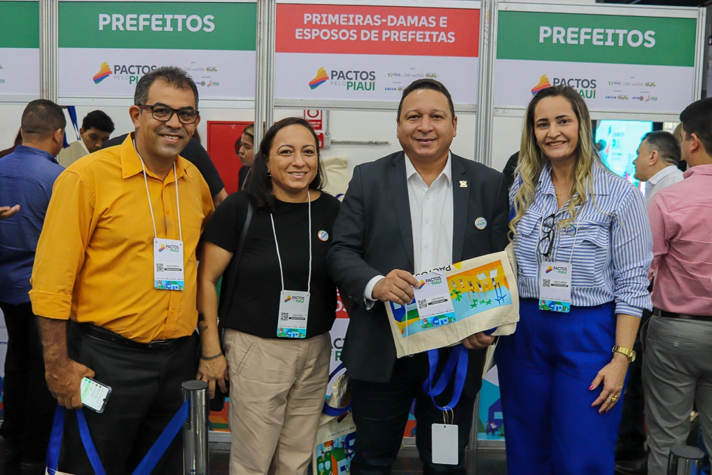 Pactos pelo Piauí reúne mais de 210 prefeitos eleitos e reeleitos em Teresina