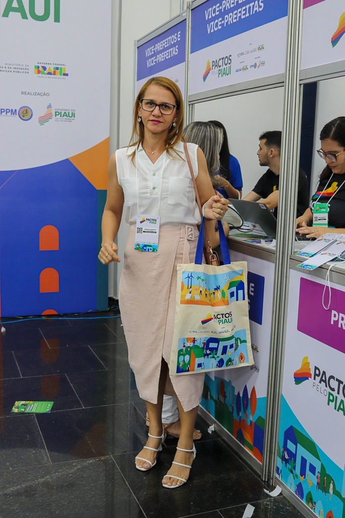 Pactos pelo Piauí reúne mais de 210 prefeitos eleitos e reeleitos em Teresina