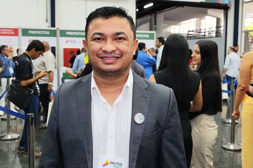 Pactos pelo Piauí reúne mais de 210 prefeitos eleitos e reeleitos em Teresina Pactos pelo Piauí reúne mais de 210 prefeitos eleitos e reeleitos em Teresina