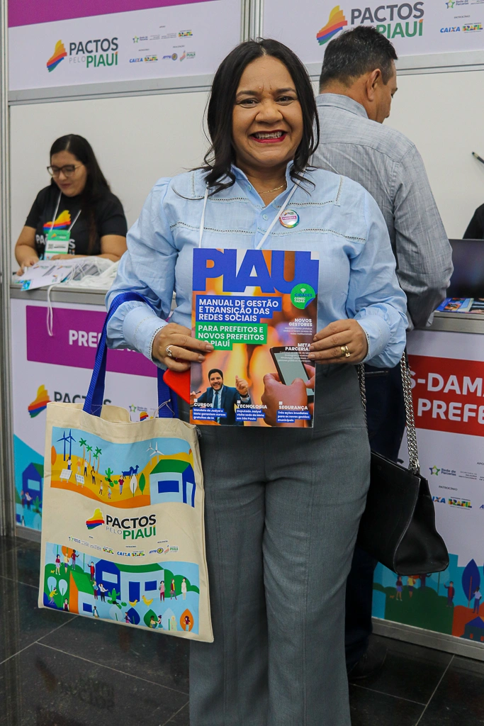 Pactos pelo Piauí reúne mais de 210 prefeitos eleitos e reeleitos em Teresina