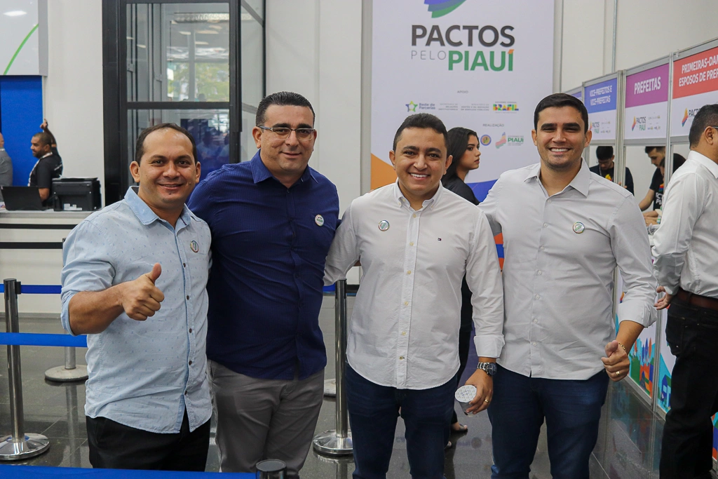Pactos pelo Piauí reúne mais de 210 prefeitos eleitos e reeleitos em Teresina
