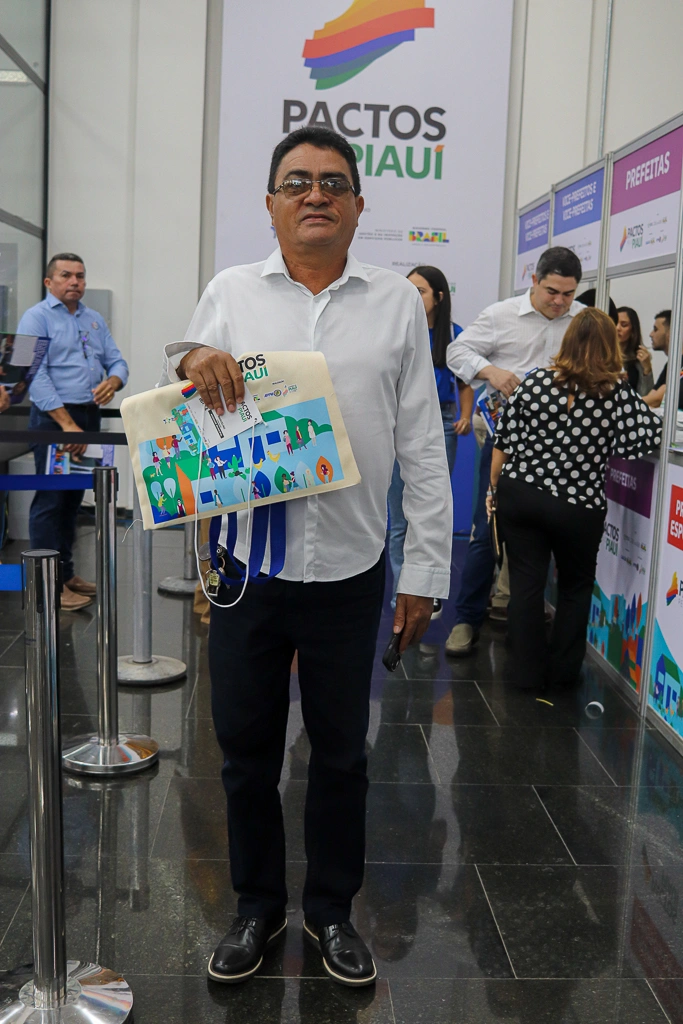 Pactos pelo Piauí reúne mais de 210 prefeitos eleitos e reeleitos em Teresina