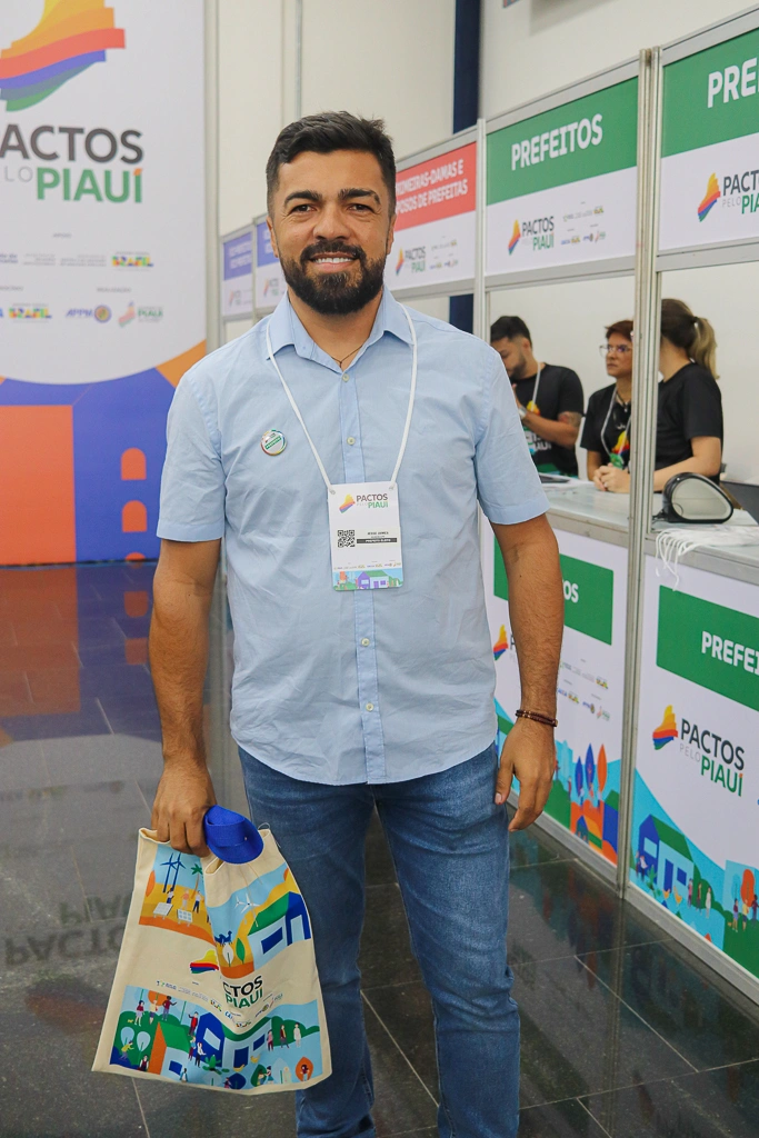 Pactos pelo Piauí reúne mais de 210 prefeitos eleitos e reeleitos em Teresina