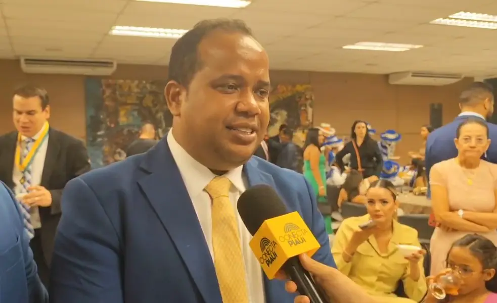 Vereadores entregam Medalha do Mérito Legislativo na Câmara de Teresina