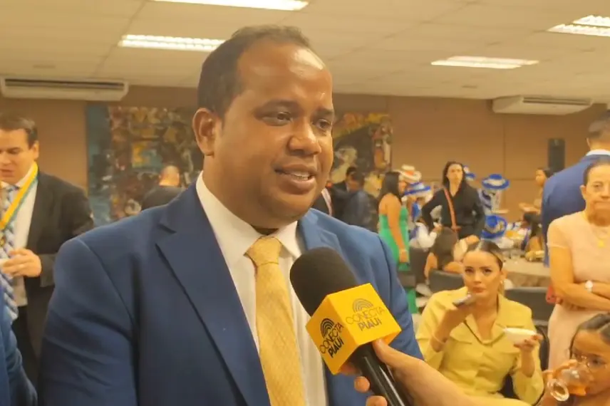 Vereadores entregam Medalha do Mérito Legislativo na Câmara de Teresina