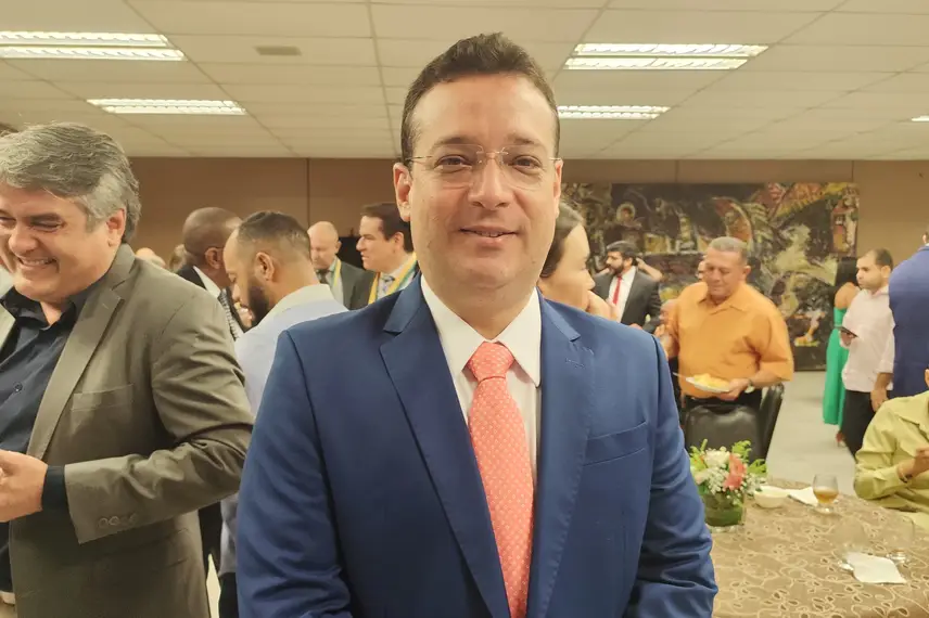 Vereadores entregam Medalha do Mérito Legislativo na Câmara de Teresina Vereadores entregam Medalha do Mérito Legislativo na Câmara de Teresina