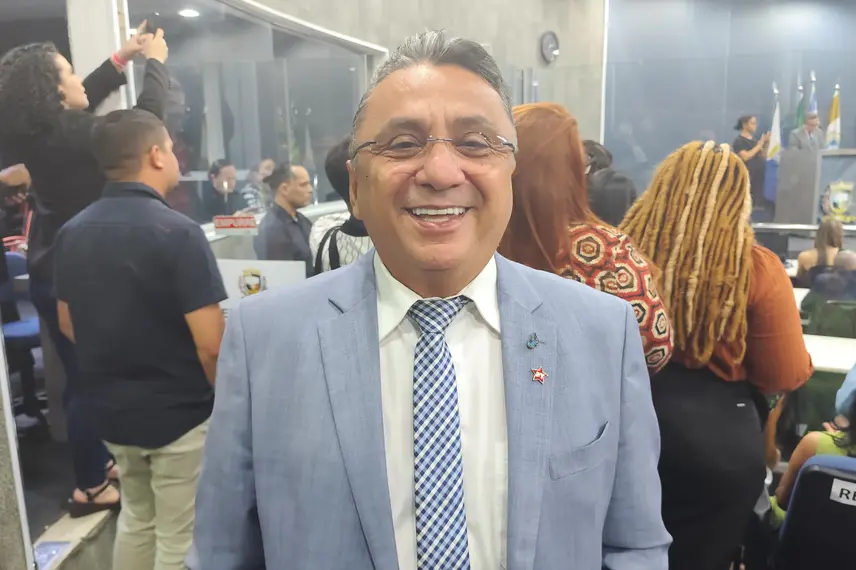 Vereadores entregam Medalha do Mérito Legislativo na Câmara de Teresina