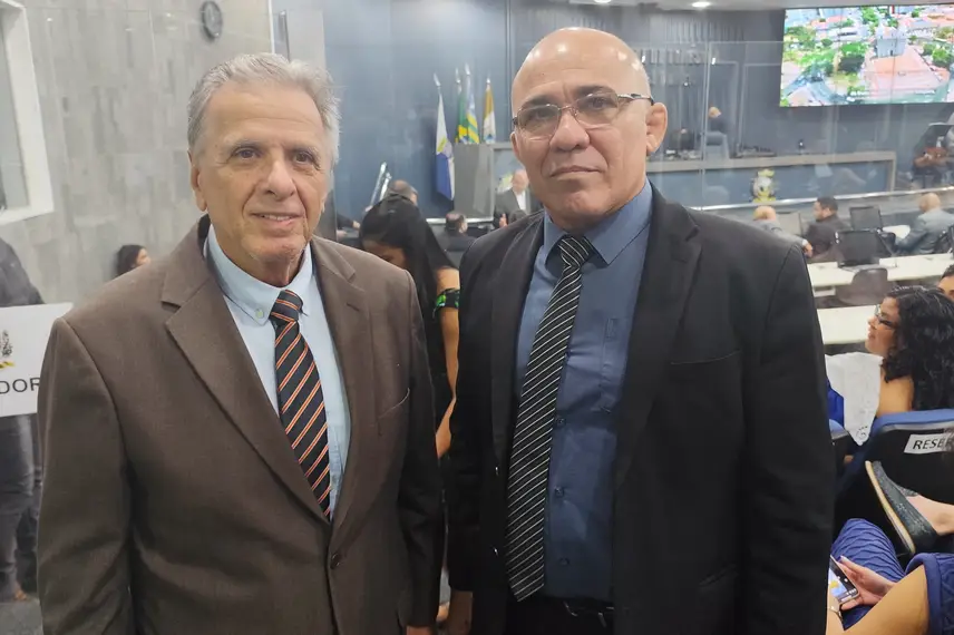 Vereadores entregam Medalha do Mérito Legislativo na Câmara de Teresina Vereadores entregam Medalha do Mérito Legislativo na Câmara de Teresina