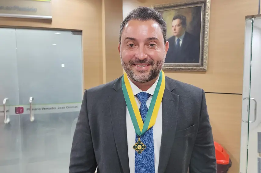 Vereadores entregam Medalha do Mérito Legislativo na Câmara de Teresina