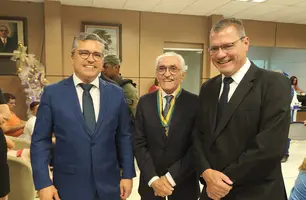 Vereadores entregam Medalha do Mérito Legislativo na Câmara de Teresina (Foto: Gabriel Prado/Conecta Piauí)