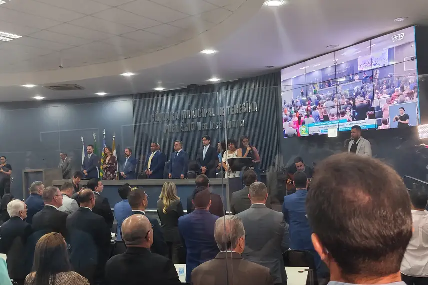 Vereadores entregam Medalha do Mérito Legislativo na Câmara de Teresina Vereadores entregam Medalha do Mérito Legislativo na Câmara de Teresina