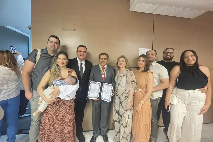 Vereadores entregam Medalha do Mérito Legislativo na Câmara de Teresina