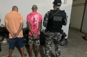 Adolescentes são apreendidos com drogas e objetos do tráfico na zona Sul Teresina (Foto: Divulgação/RONE)