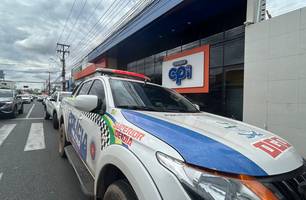 Aluna atira contra aluno dentro do Colégio CPI em Teresina (Foto: Pedro Melo / Conecta Piauí)
