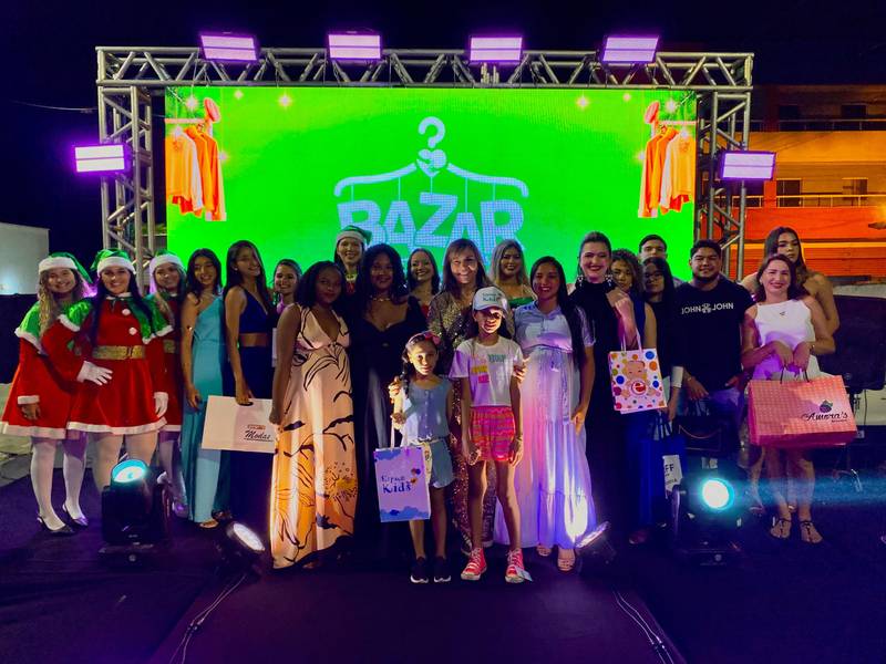 Bazar da Esperança aconteceu na Praça Leônidas Melo