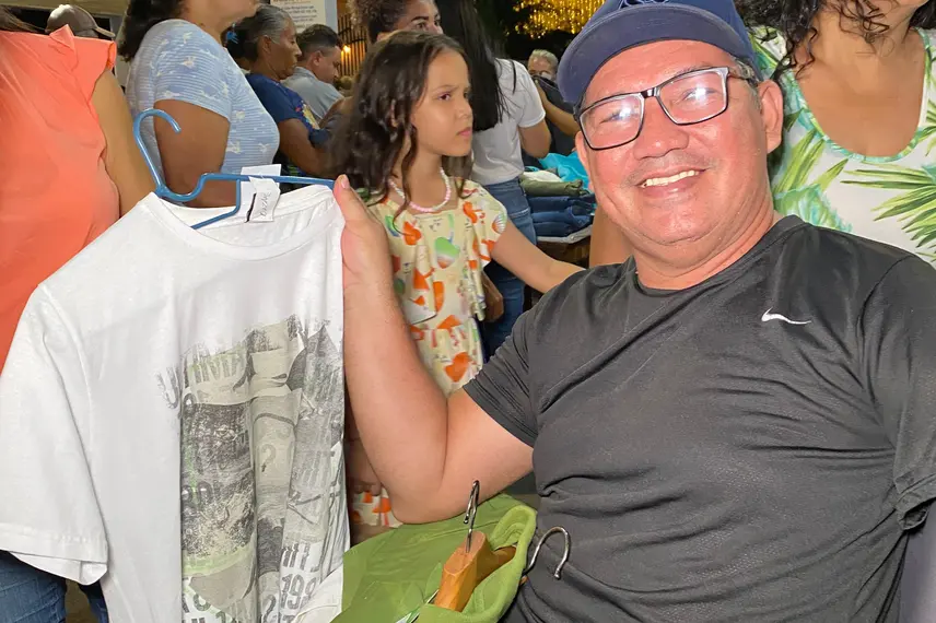 Bazar da Esperança aconteceu na Praça Leônidas Melo