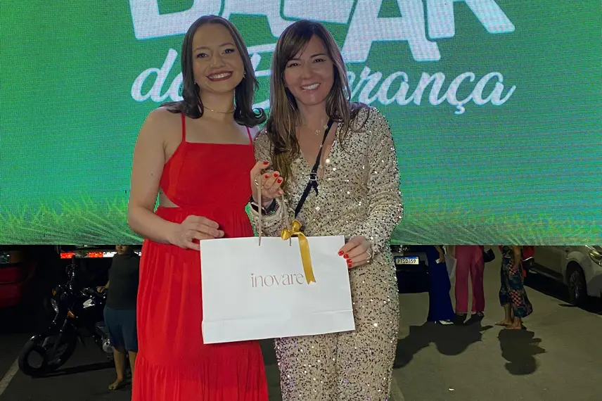 Bazar da Esperança aconteceu na Praça Leônidas Melo