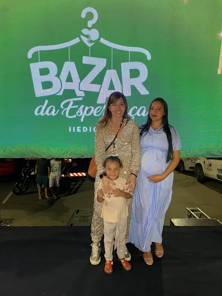 Bazar da Esperança aconteceu na Praça Leônidas Melo