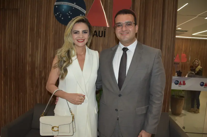 Conceição Carcará lança livro sobre trajetória de superação em solenidade na OAB Conceição Carcará lança livro sobre trajetória de superação em solenidade na OAB