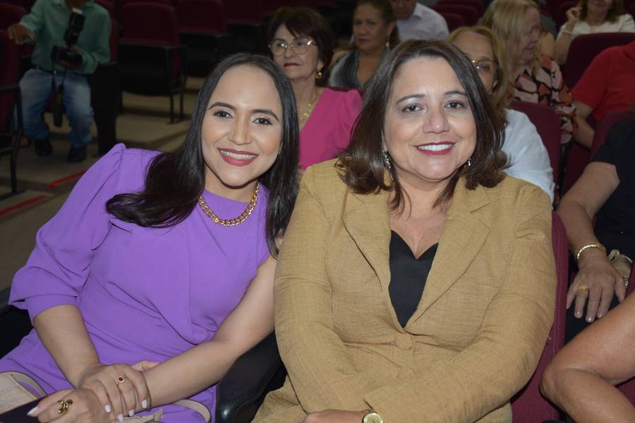 Conceição Carcará lança livro sobre trajetória de superação em solenidade na OAB