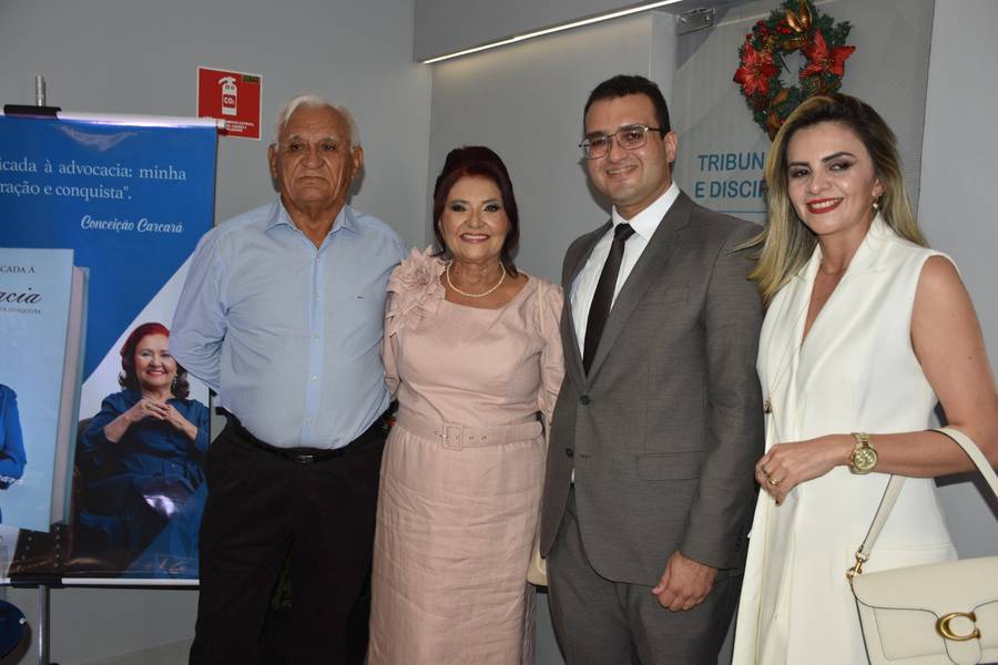 Conceição Carcará lança livro sobre trajetória de superação em solenidade na OAB