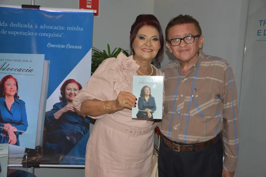 Conceição Carcará lança livro sobre trajetória de superação em solenidade na OAB