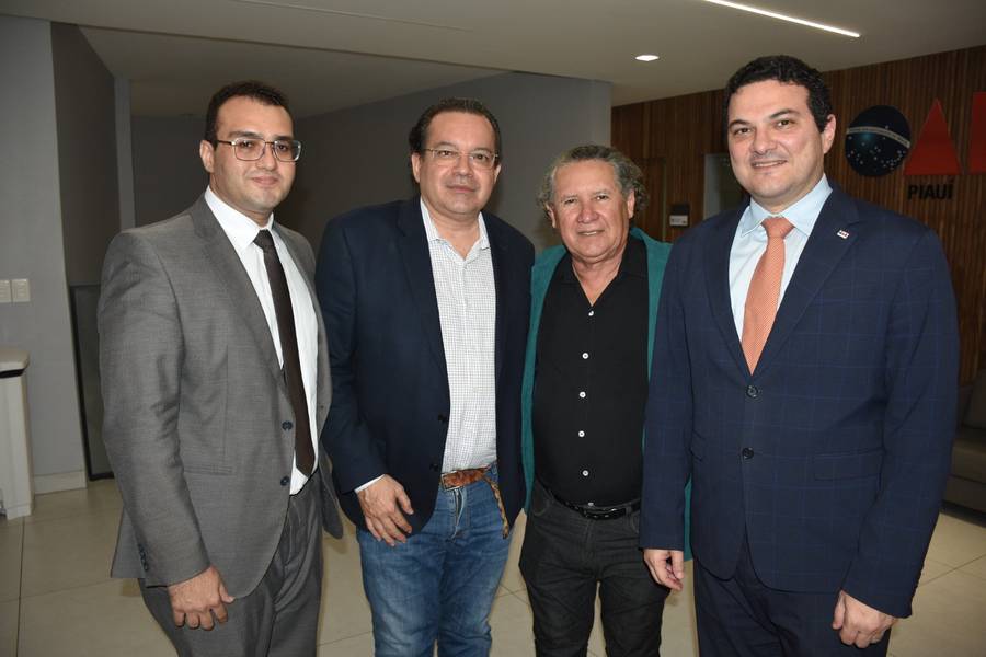 Conceição Carcará lança livro sobre trajetória de superação em solenidade na OAB