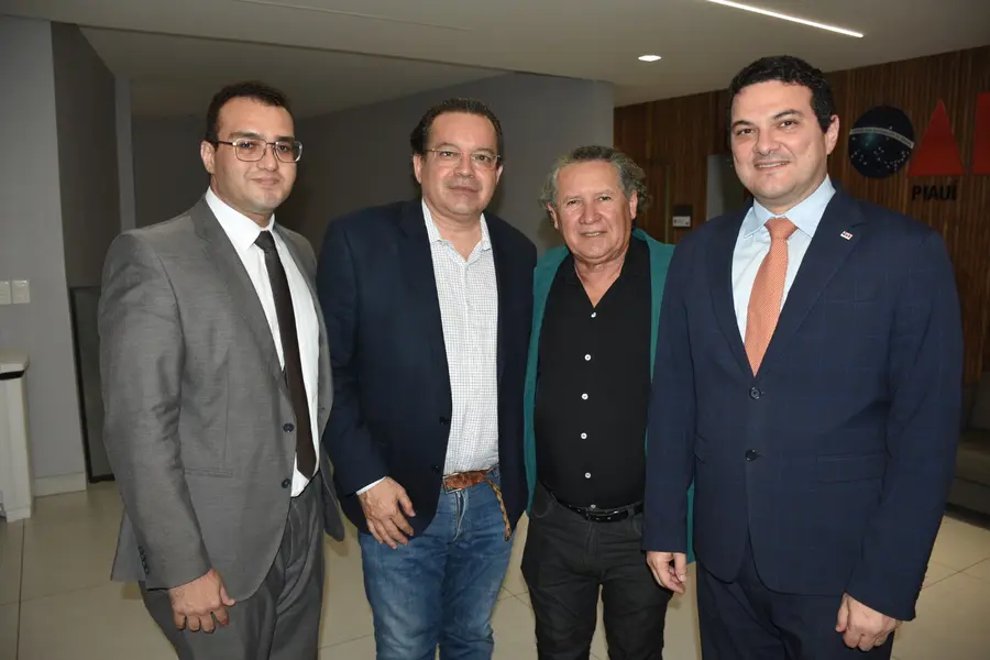 Conceição Carcará lança livro sobre trajetória de superação em solenidade na OAB