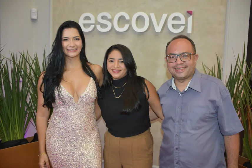 Coquetel de inauguração do Escovei Teresina reúne amigos e familiares Coquetel de inauguração do Escovei Teresina reúne amigos e familiares