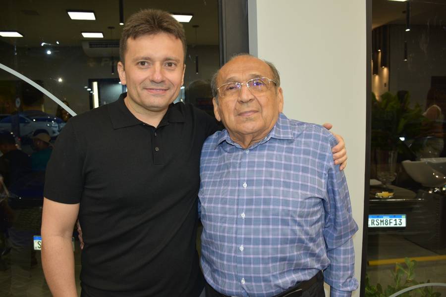 Coquetel de inauguração do Escovei Teresina reúne amigos e familiares