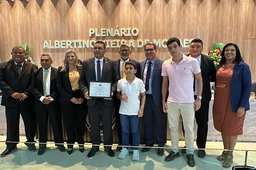 Demerval Lobão celebra 61 anos com homenagens e grande festa