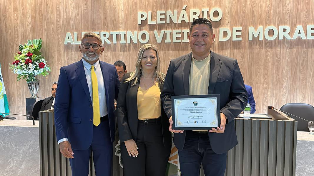 Demerval Lobão celebra 61 anos com homenagens e grande festa