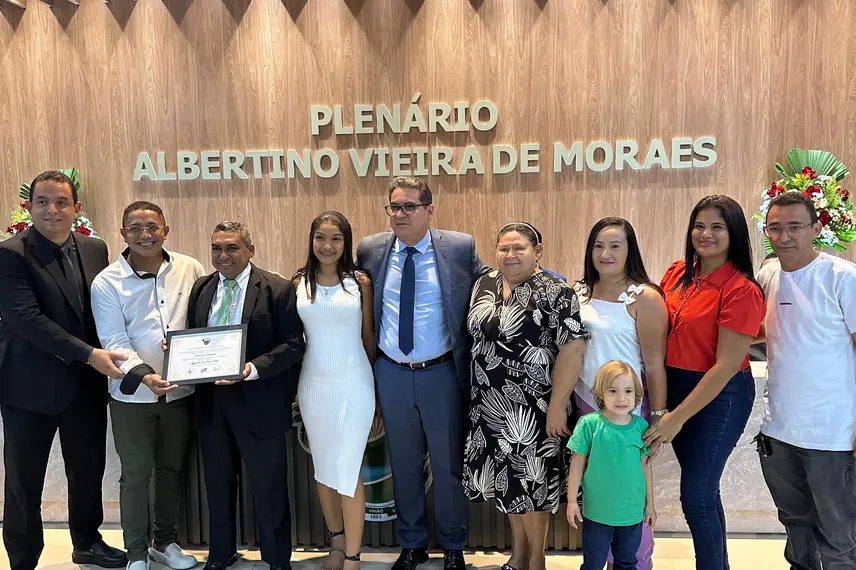 Demerval Lobão celebra 61 anos com homenagens e grande festa